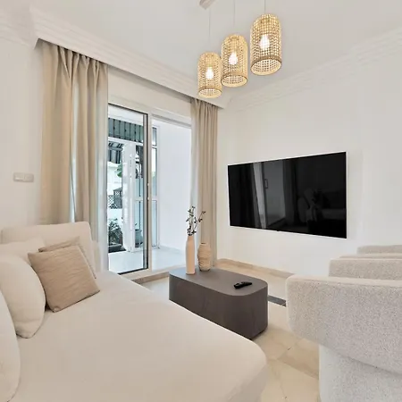 Beachfront - Exclusivo En Primera Linea De Playa דירה *